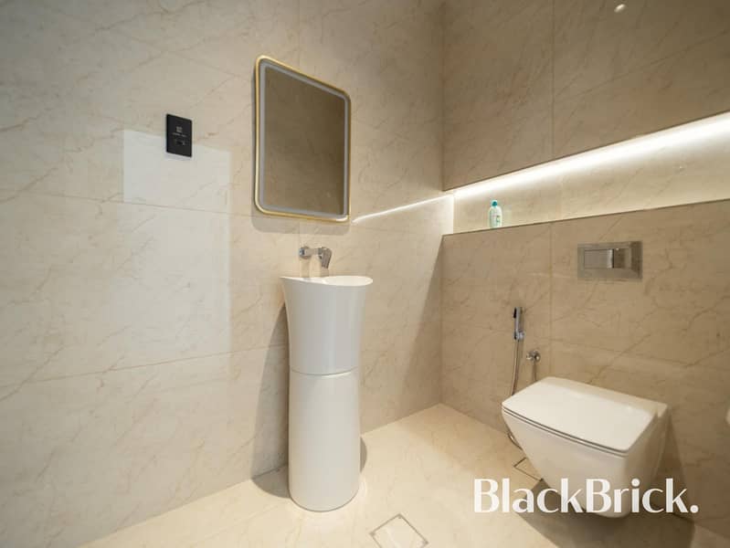 Single Row | Smart Home | Ready To Move In - Image 6