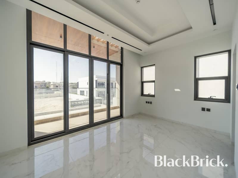 Single Row | Smart Home | Ready To Move In - Image 12