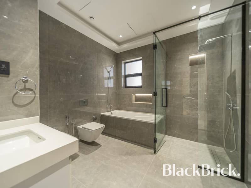 Single Row | Smart Home | Ready To Move In - Image 17