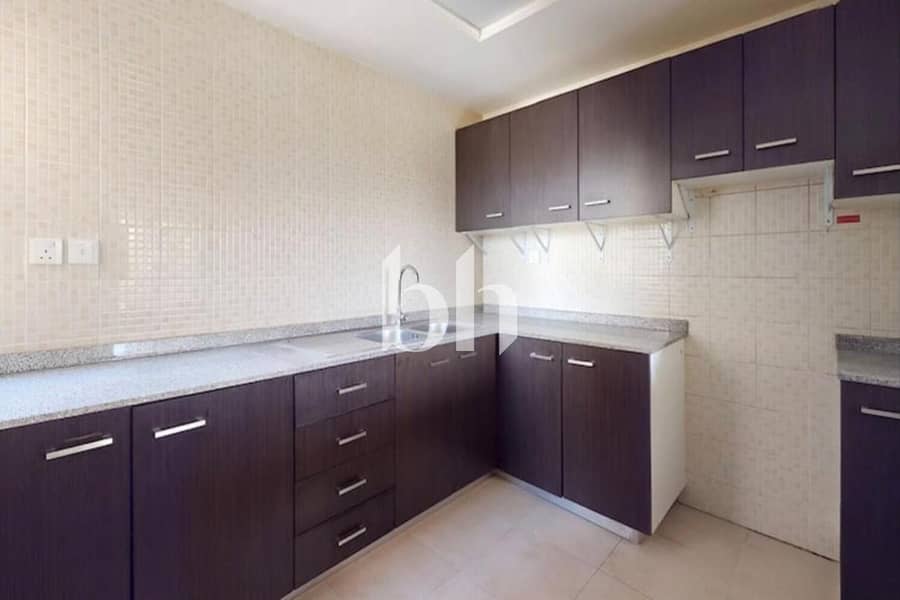 Larger Unit | Big Terrace | Rented - Image 6