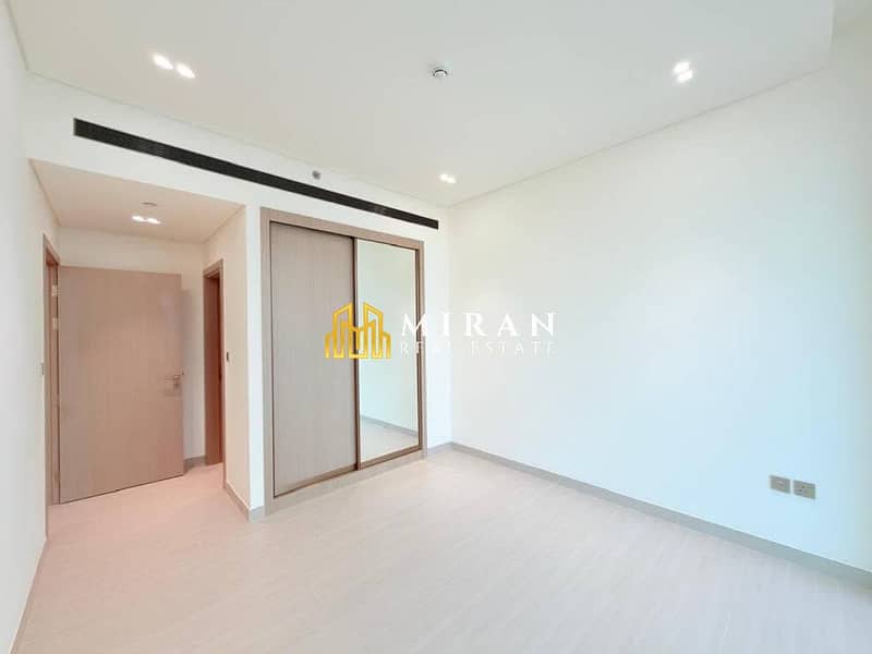 An Exceptional Home Designed for Modern Life - Image 9