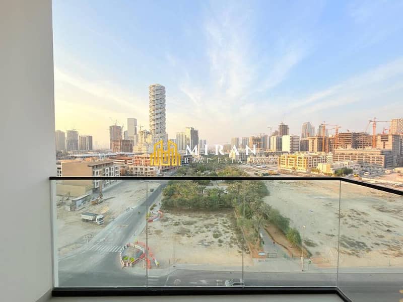 An Exceptional Home Designed for Modern Life - Image 13