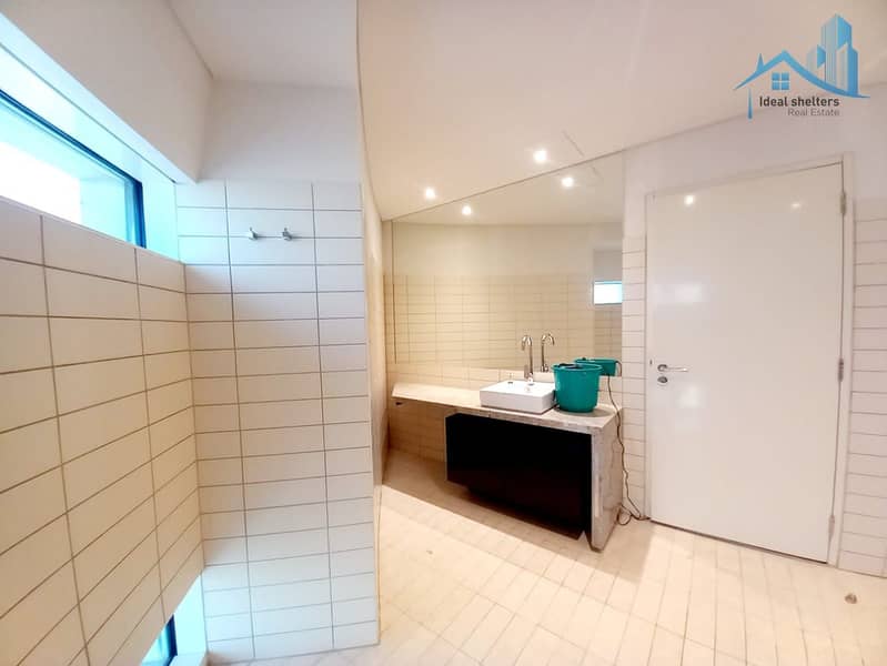 LUXURIOUS 3BHK || HUGE SIZE || SZR VIEW - Image 22