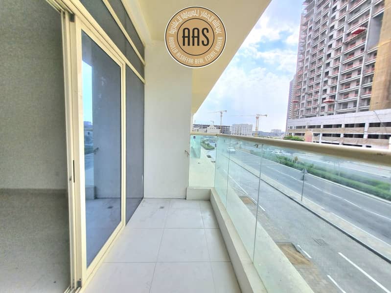 Spacious 1-Bedroom Apartment || Prime Location || Premium Amenities - Image 9