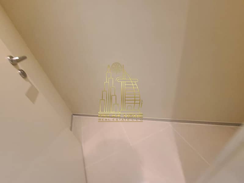 Elegant 2BHK | Chiller Free | Sea View | Prime Location - Image 11