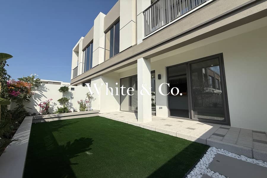 Pool & Park | Landscaped | Upgraded Unit