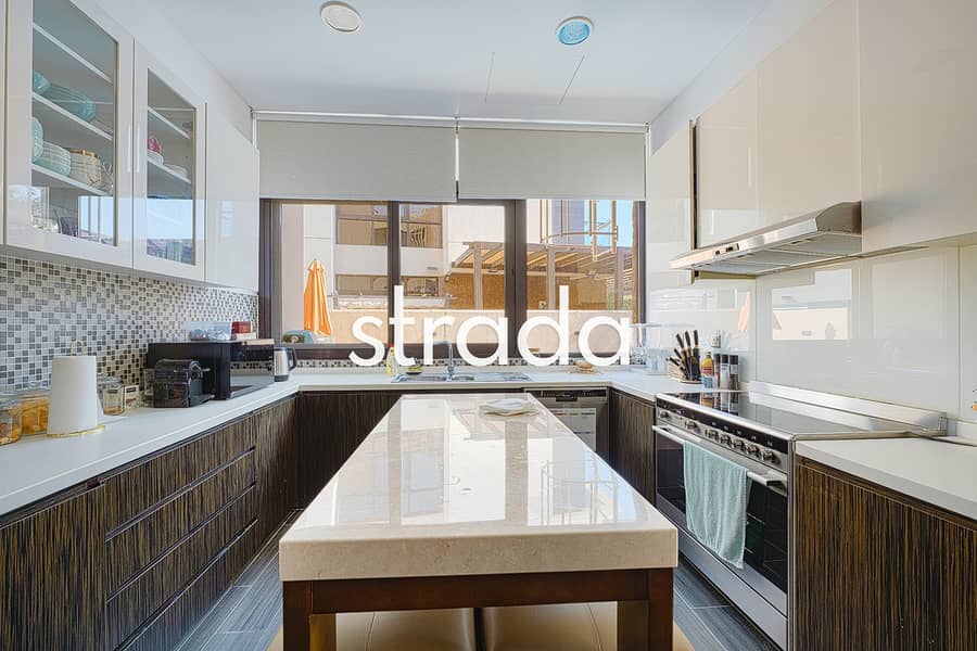 Park views | Stand alone | Private pool - Image 7