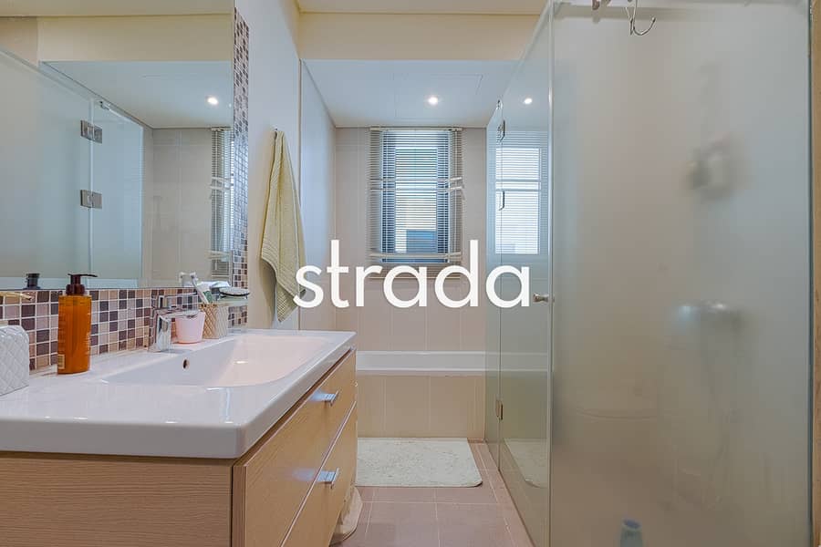 Park views | Stand alone | Private pool - Image 17