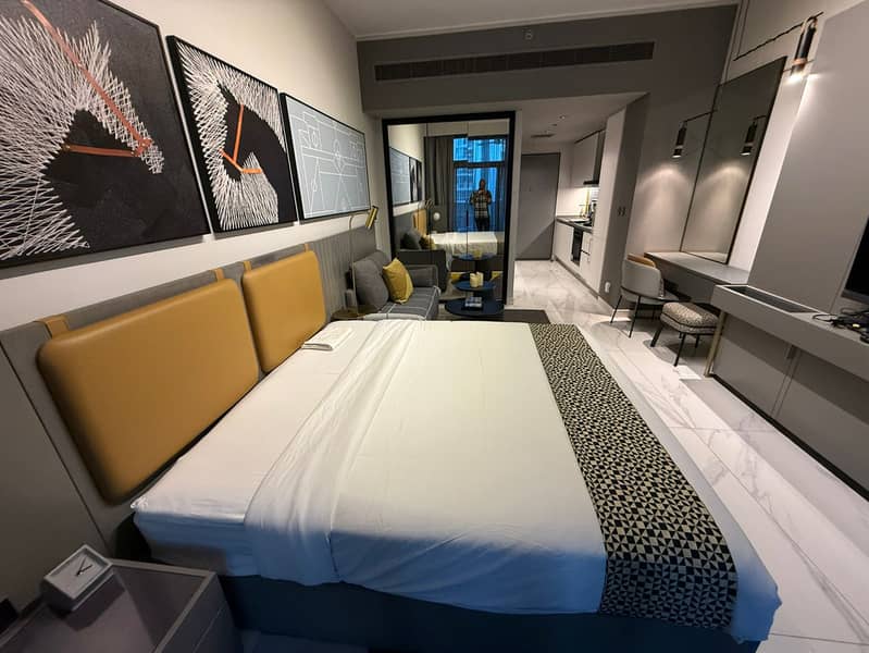 Winter Deal • Modern Stay • Dubai Mall Nearby • Top Amenities - Image 7