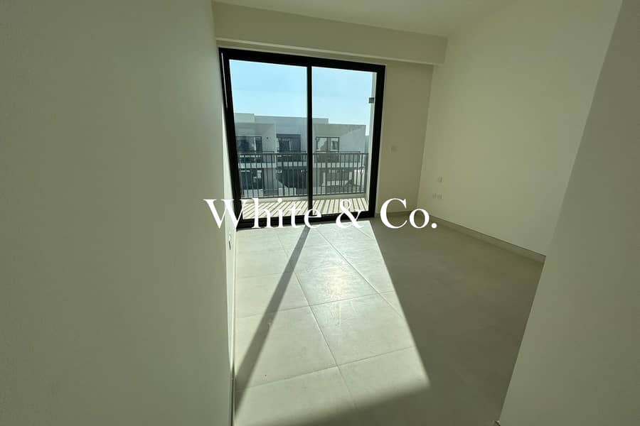 Opposite Pool & Park | Single Row | Vastu - Image 6