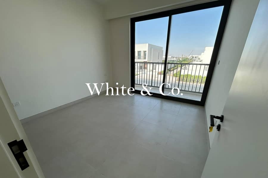 Opposite Pool & Park | Single Row | Vastu - Image 13