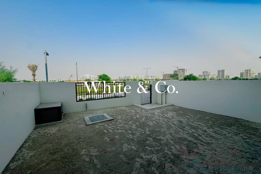 Opposite Pool & Park | Single Row | Vastu - Image 15
