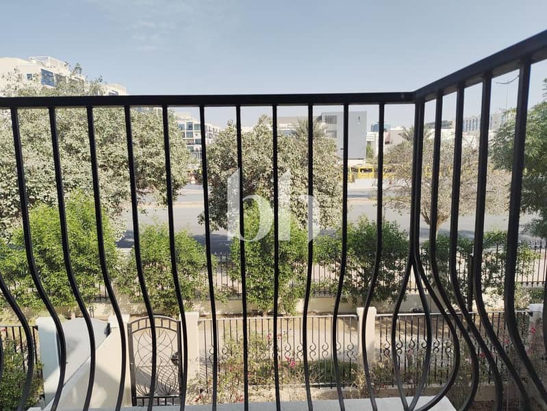 Private Garden | Upper Lounge | Prime location - Image 10