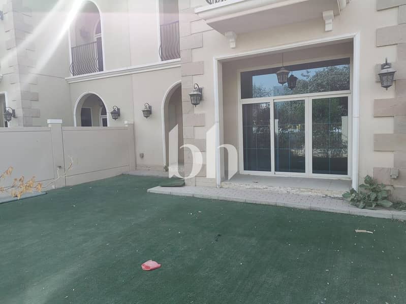 Private Garden | Upper Lounge | Prime location - Image 14