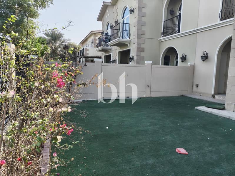 Private Garden | Upper Lounge | Prime location - Image 15