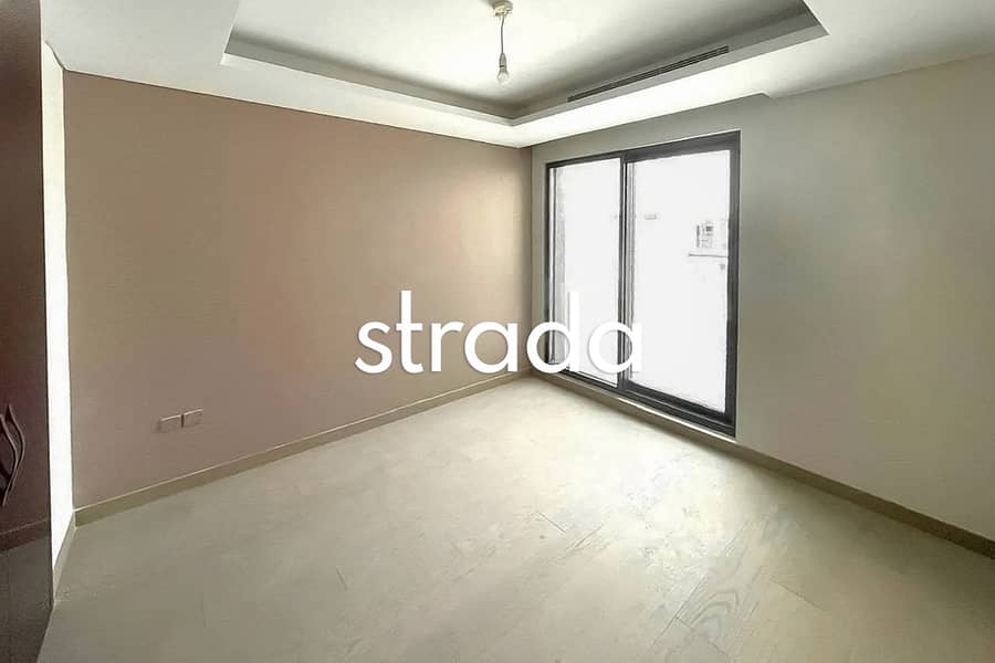 Hot Deal | Brand New | Full Golf Course View - Image 10