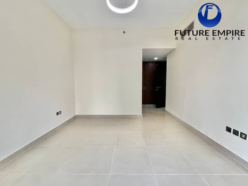 Spacious|2Bedroom With Huge Balcony|Near Metro