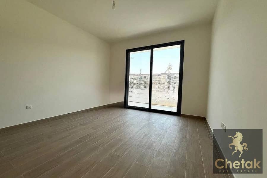 Great Layout | Holland Gardens | Well Maintained