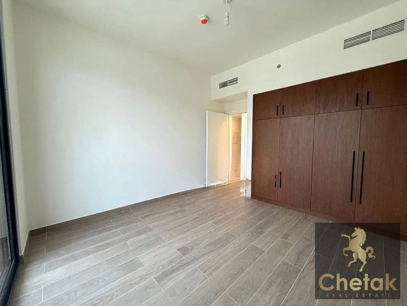 Great Layout | Holland Gardens | Well Maintained