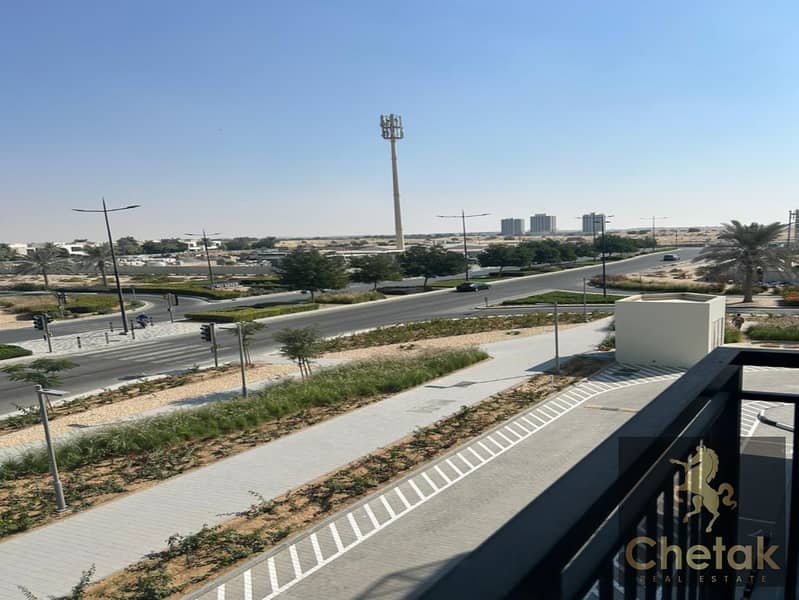 Great Layout | Holland Gardens | Well Maintained - Image 6