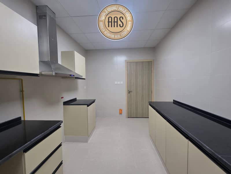 Full Brand New Building 3Bhk Plus Maids Room 140k Full Facilities - Image 6