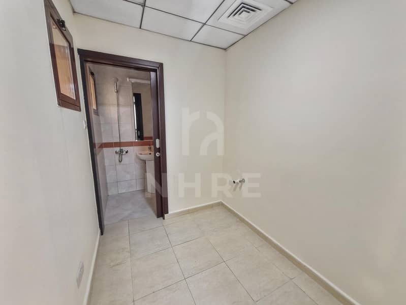 4 BED TOWNHOUSE | MAID | STORAGE |3 GARAGE PARKING - Image 7