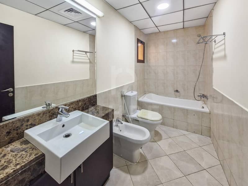 4 BED TOWNHOUSE | MAID | STORAGE |3 GARAGE PARKING - Image 25