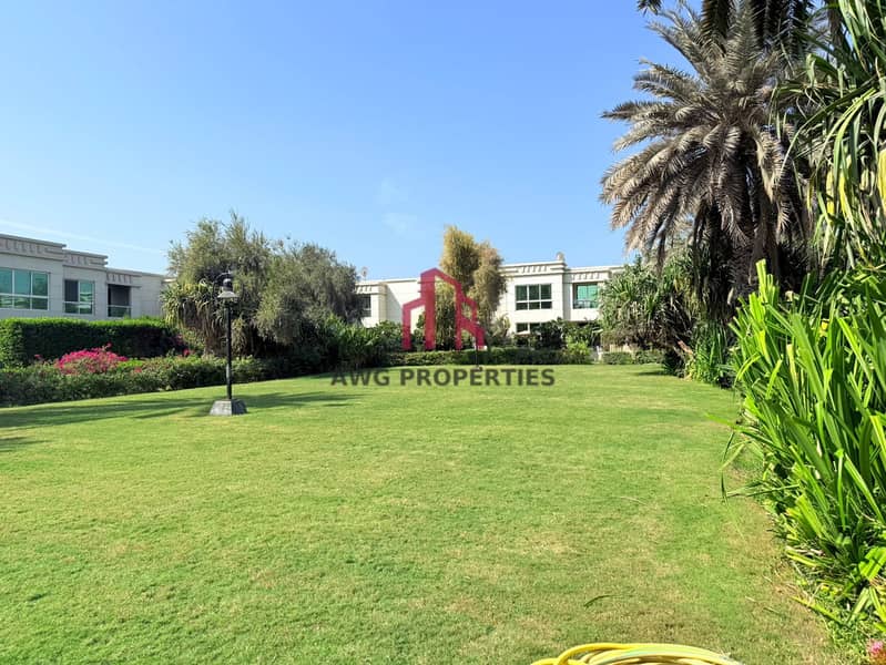 Independent Villa With Maids Room| Near Beach| Private Garden