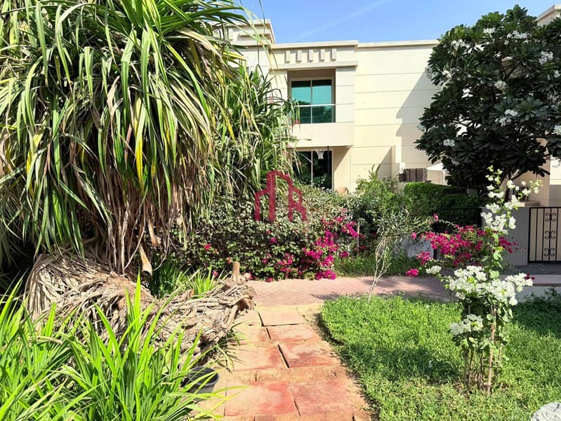 Independent Villa With Maids Room| Near Beach| Private Garden