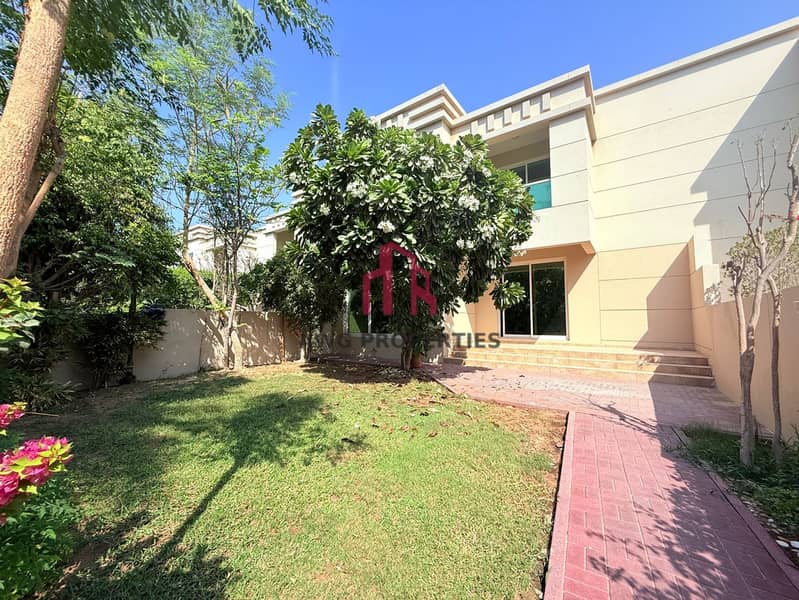 Independent Villa With Maids Room| Near Beach| Private Garden