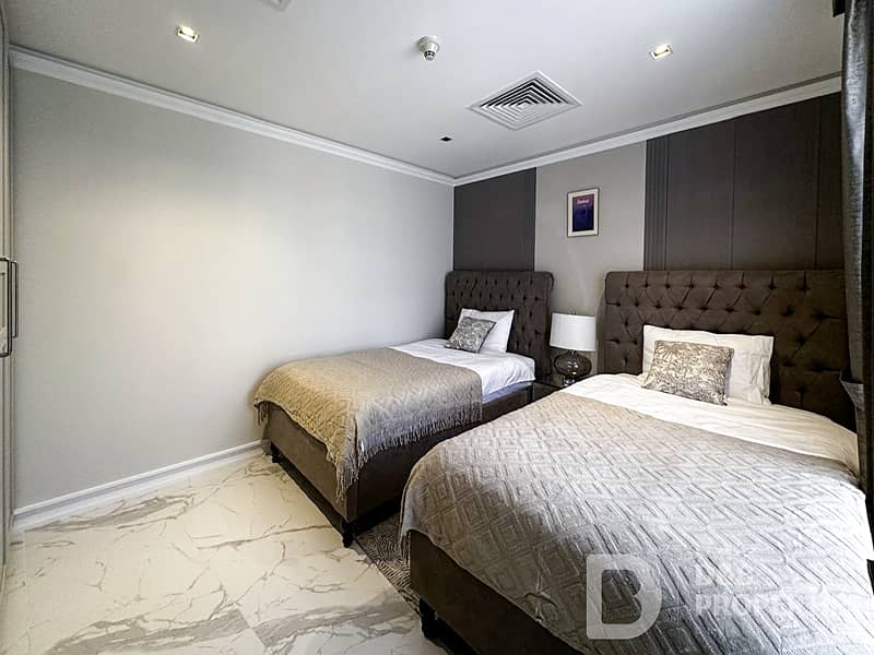 Full Burj Khalifa view | Fully Upgraded | Spacious - Image 7