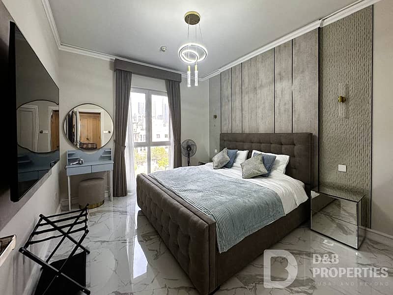 Full Burj Khalifa view | Fully Upgraded | Spacious - Image 9