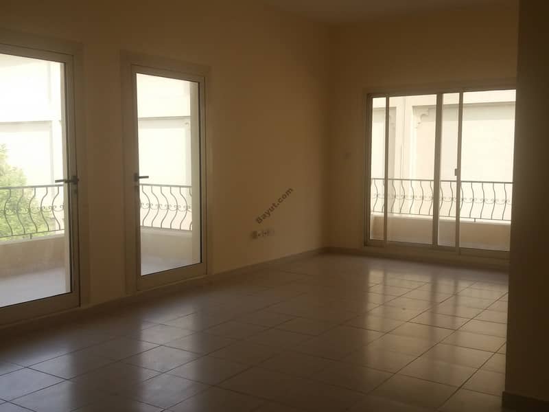 Very neat 2 Bed Golf Apartment in Al Hamra