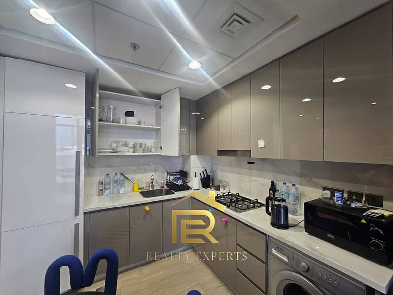 LAGOON AND BURJKHLIFA VIEW |CHILLER FREE | VACANT