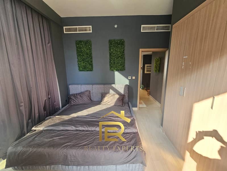 LAGOON AND BURJKHLIFA VIEW |CHILLER FREE | VACANT - Image 7