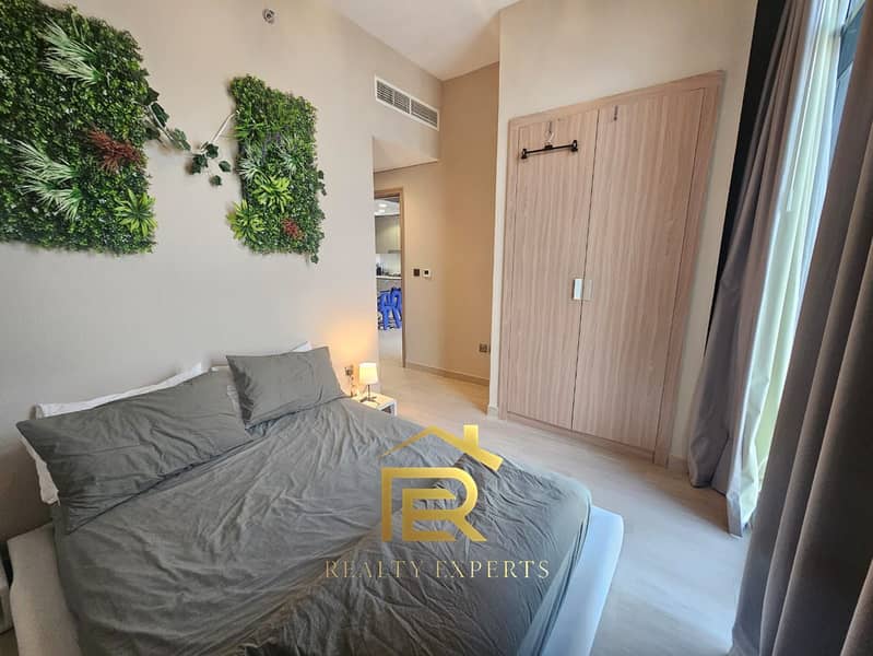 LAGOON AND BURJKHLIFA VIEW |CHILLER FREE | VACANT - Image 8