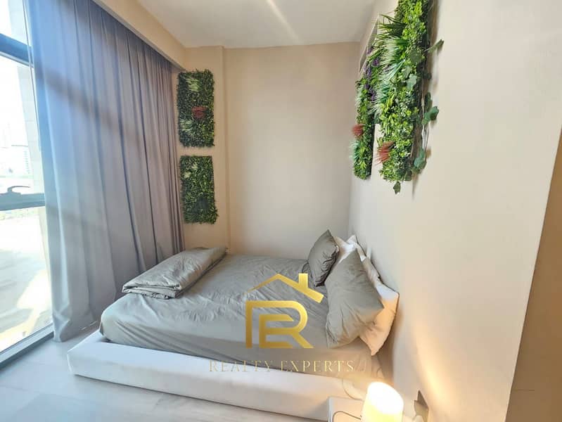 LAGOON AND BURJKHLIFA VIEW |CHILLER FREE | VACANT - Image 11