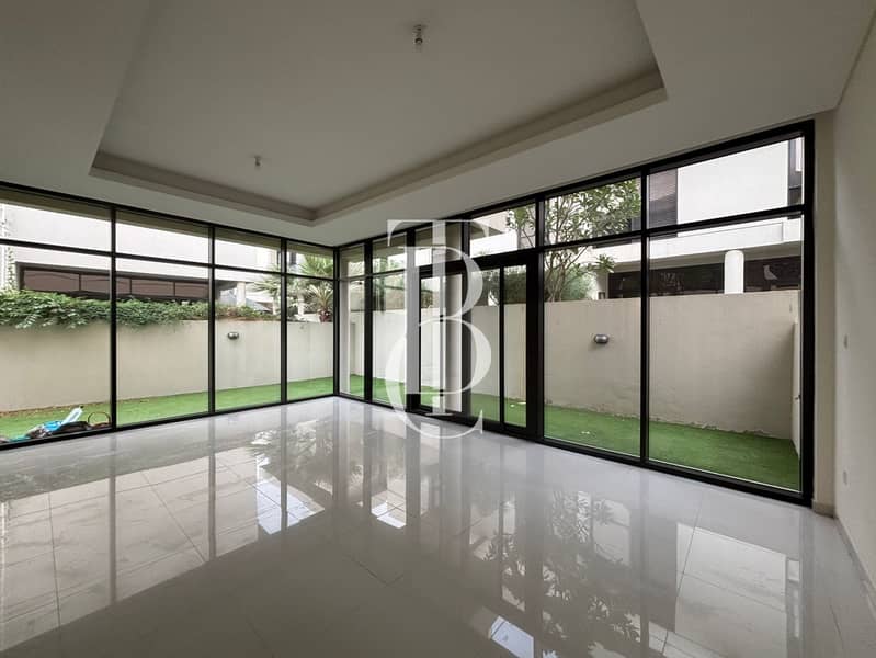 4 Bedroom Modern Townhouse | Perfect for Family