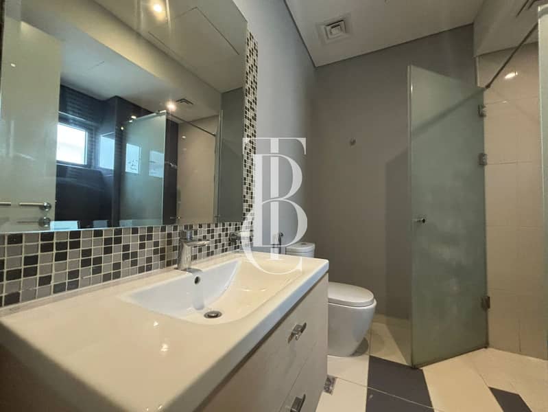 4 Bedroom Modern Townhouse | Perfect for Family - Image 9