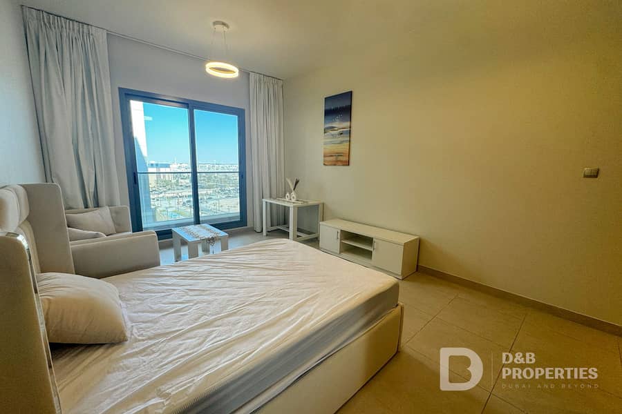 Instant Income | Pool View | Furnished