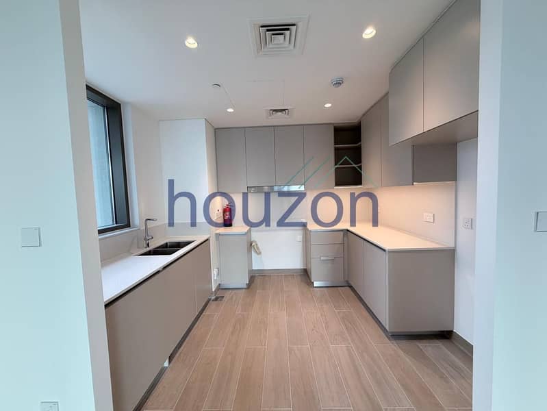 Brand New 3BR | Chiller Free | Beach View