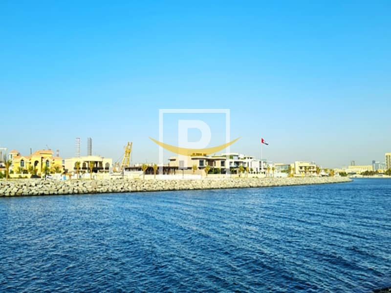 Ultra-Luxury Mansion| Close To Beach Area