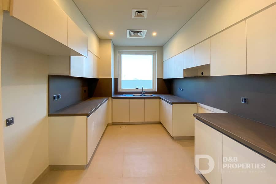 Vacant On Transfer | Luxury | Community Expert