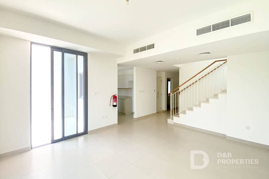 Single Row | Camel Track | Vacant | Private Garden