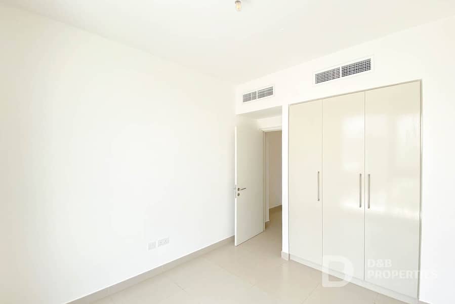 Single Row | Camel Track | Vacant | Private Garden - Image 8