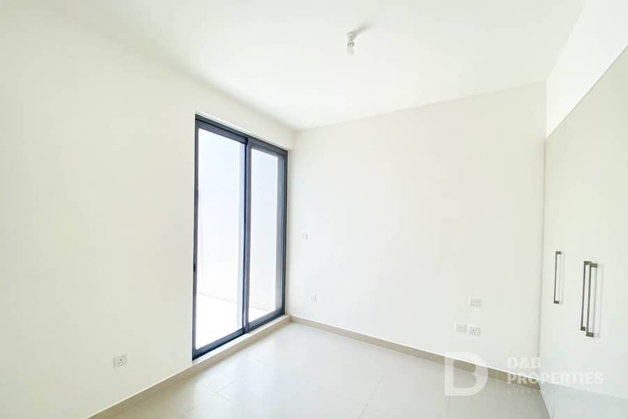 Single Row | Camel Track | Vacant | Private Garden - Image 9