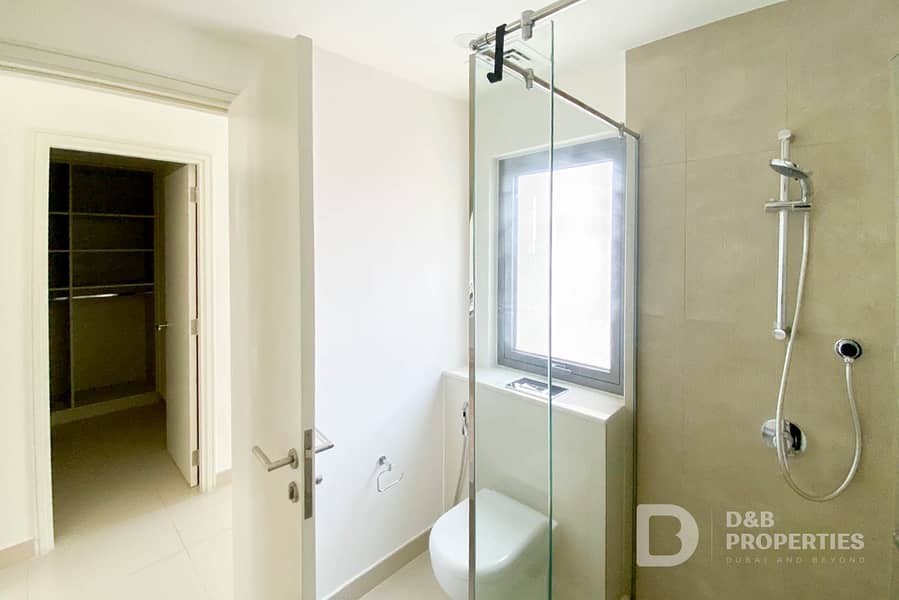 Single Row | Camel Track | Vacant | Private Garden - Image 11