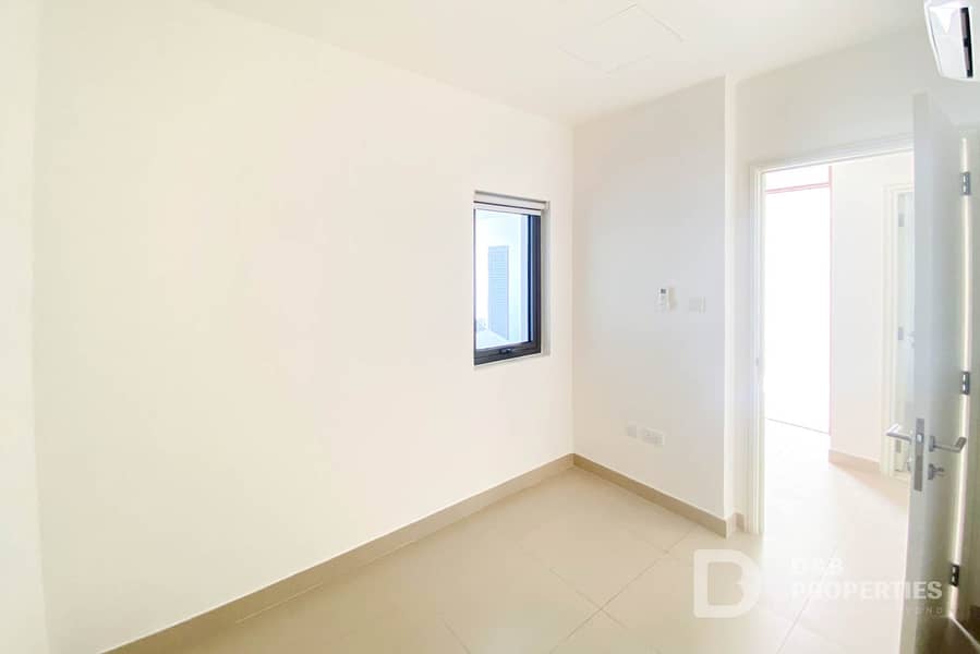 Single Row | Camel Track | Vacant | Private Garden - Image 15