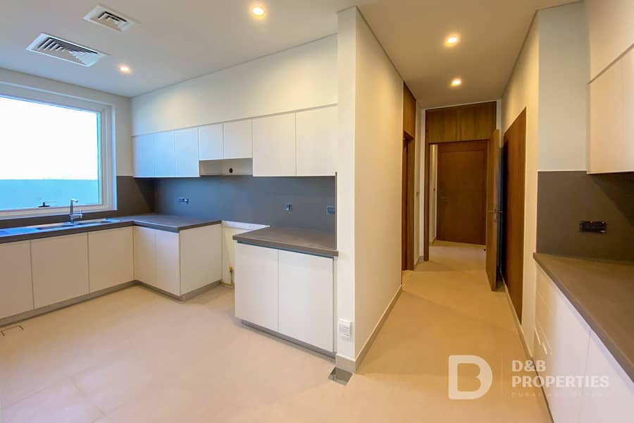 Vacant On Transfer | Luxury | Community Expert - Image 6