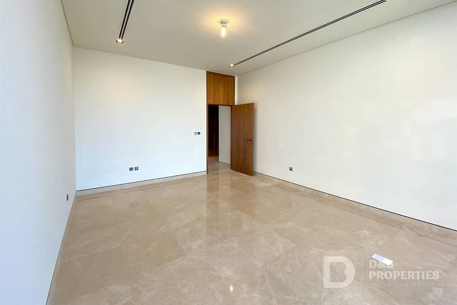 Vacant On Transfer | Luxury | Community Expert - Image 8